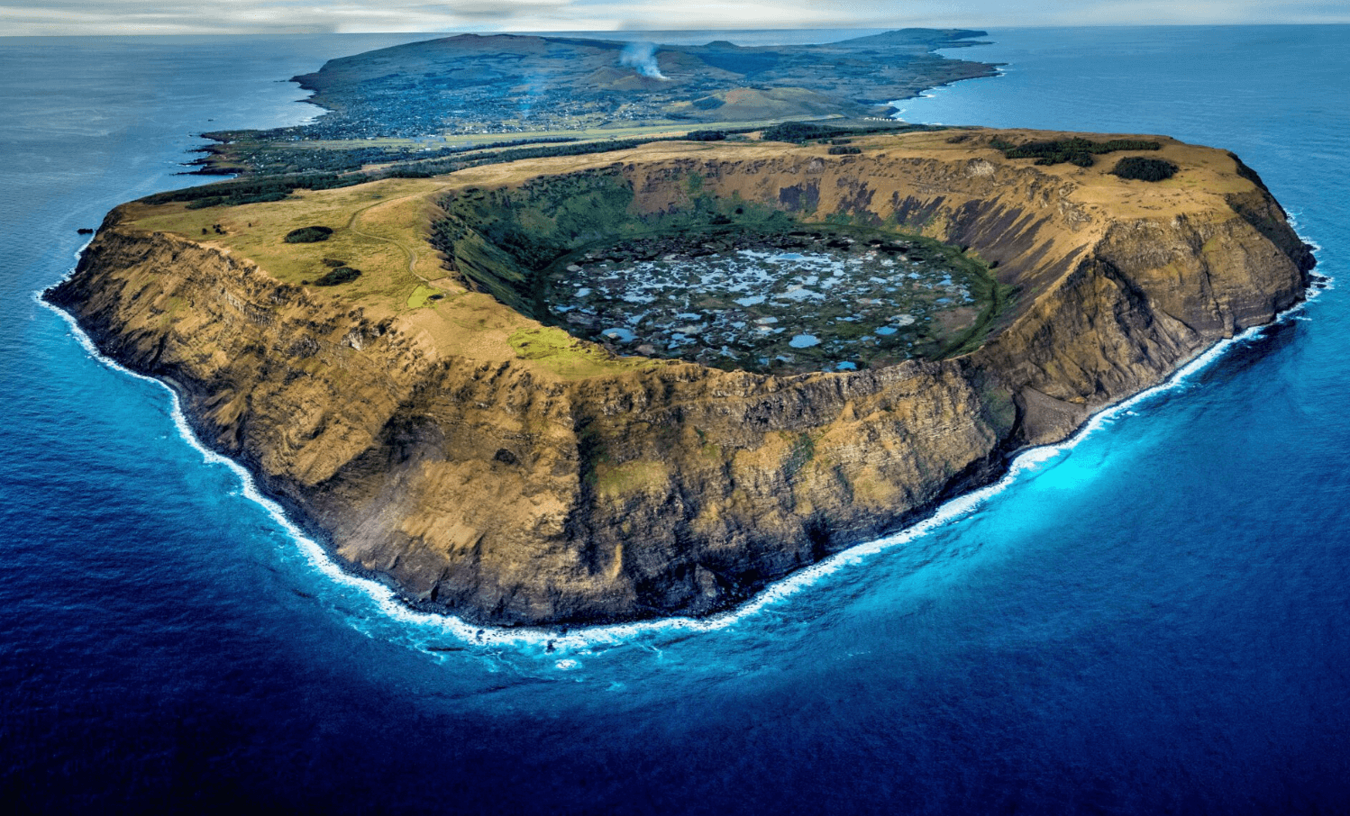 Vista aérea de Rapa Nui — Caso de estudio conservación vial sostenible